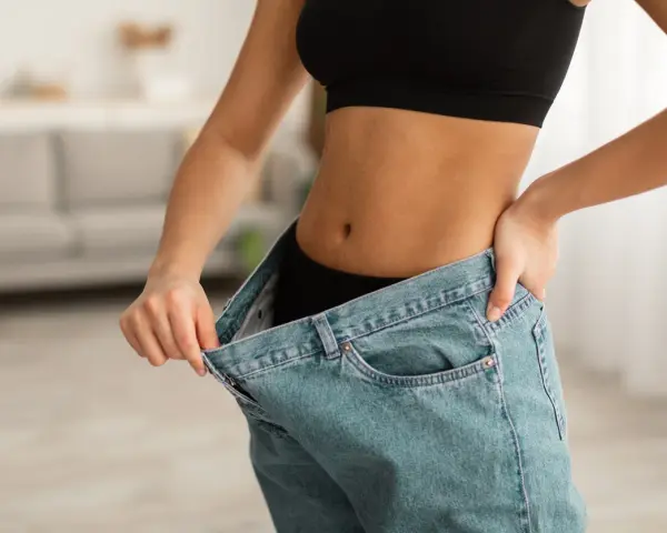 Szczupła sylwetka i luźne dżinsy. Niesamowite dieta keto efekty po miesiącu!